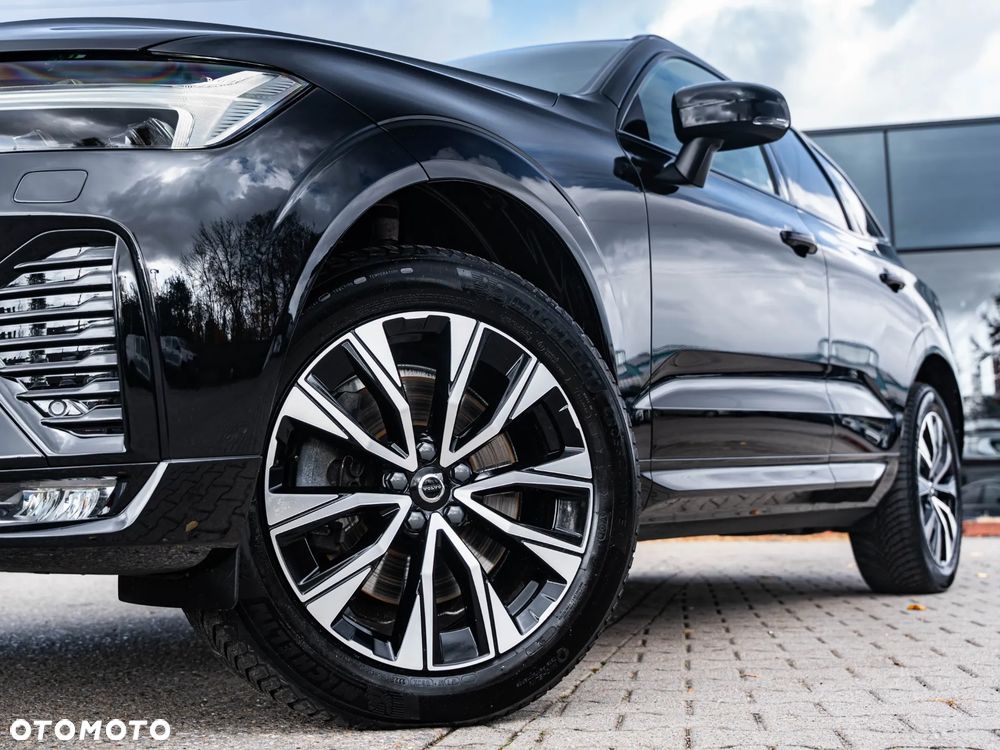 Volvo XC 60 B4 D AWD Plus Dark - 20