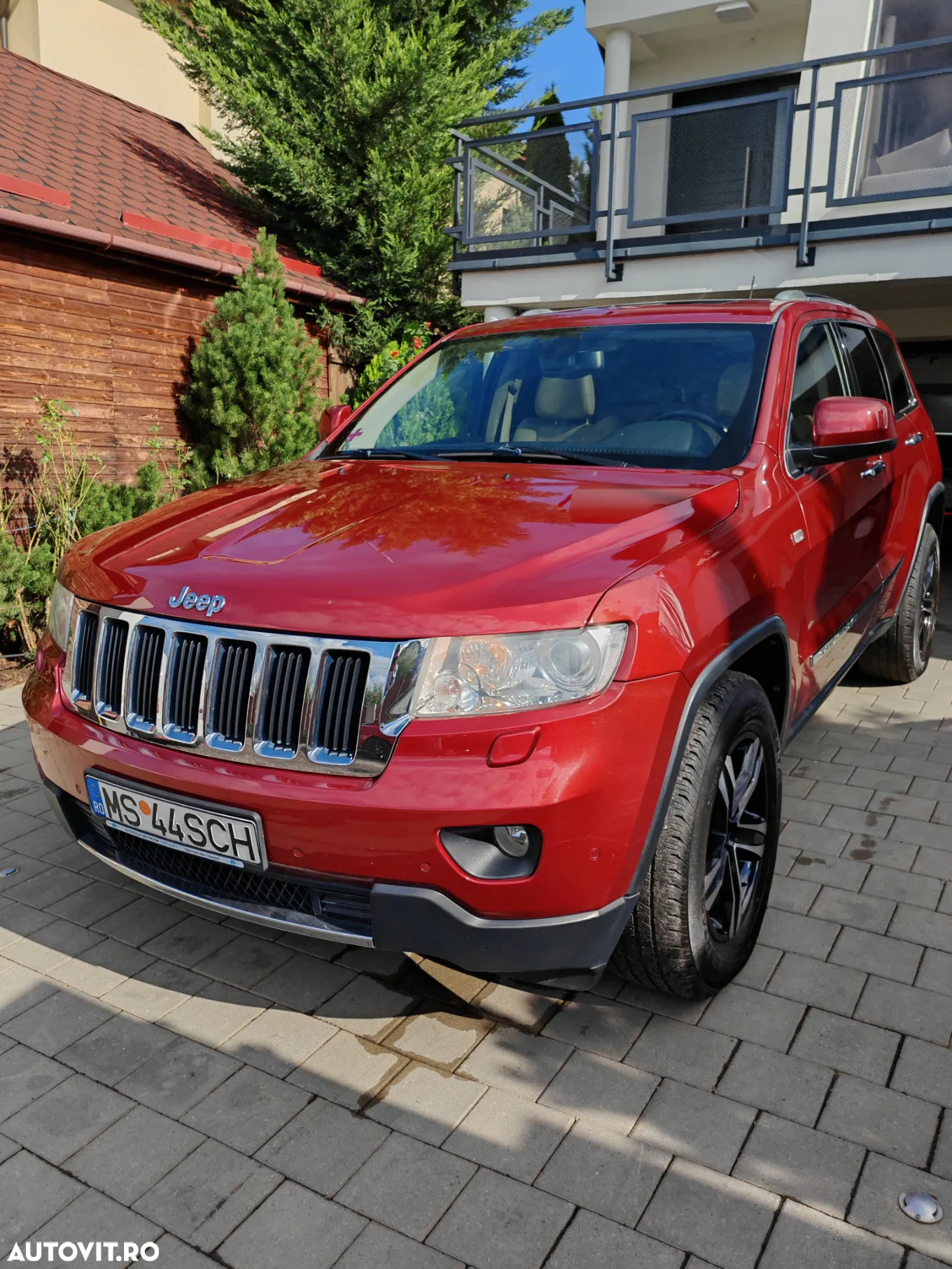 Jeep Grand Cherokee - 39