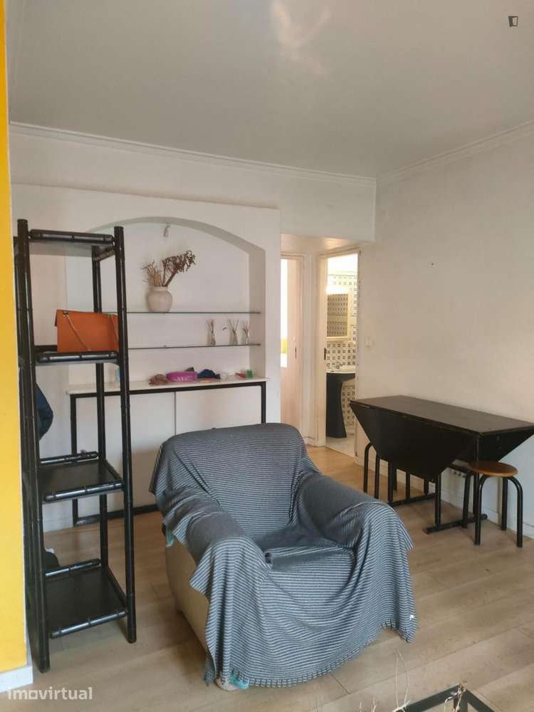 Apartamento com 1 quartos - localizado em Sete Rios Lisbon - Grande imagem: 3/13