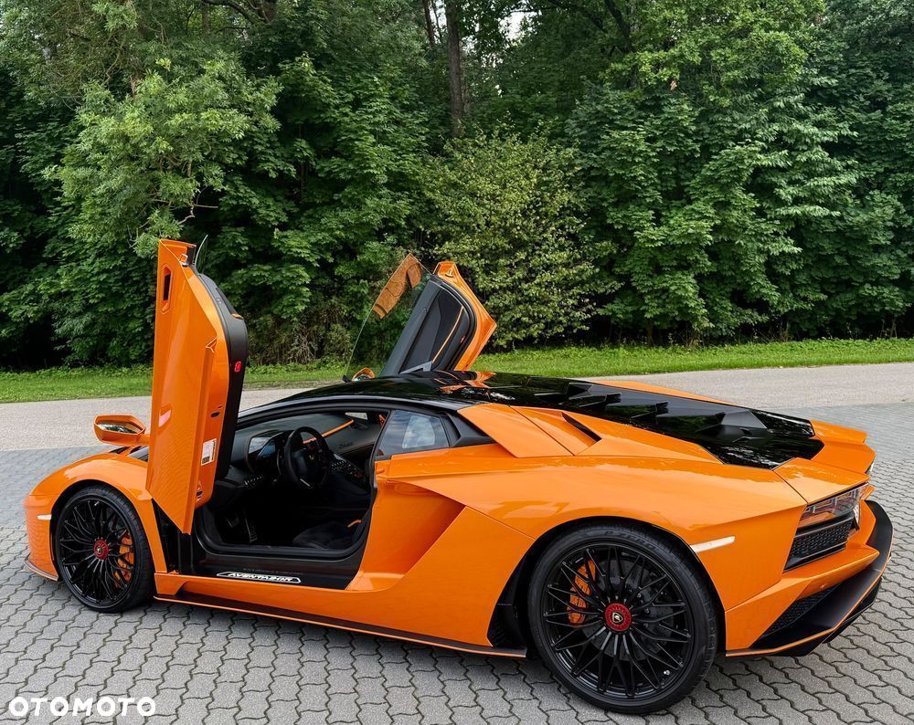 Lamborghini Aventador - 6