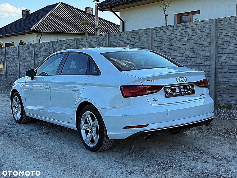 Audi A3 Limousine ver-2-0-tfsi-limousine-quattro-s-tronic-design - 3