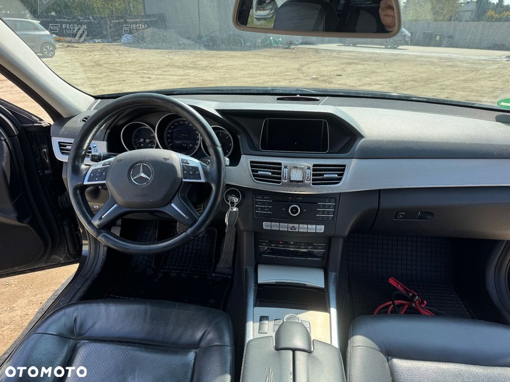 Mercedes-Benz Klasa E 200 CDI DPF BlueEFFICIENCY 7G-TRONIC - 27