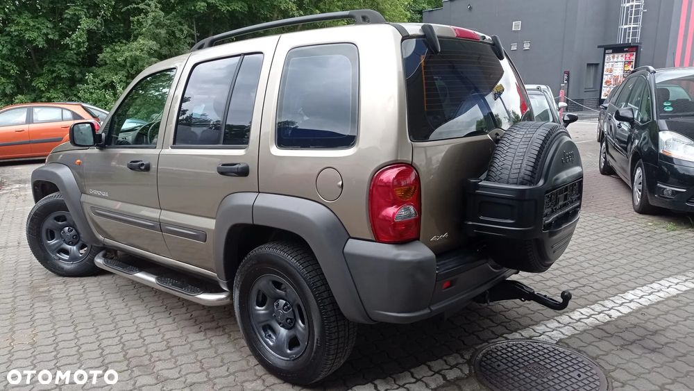Jeep Cherokee - 9
