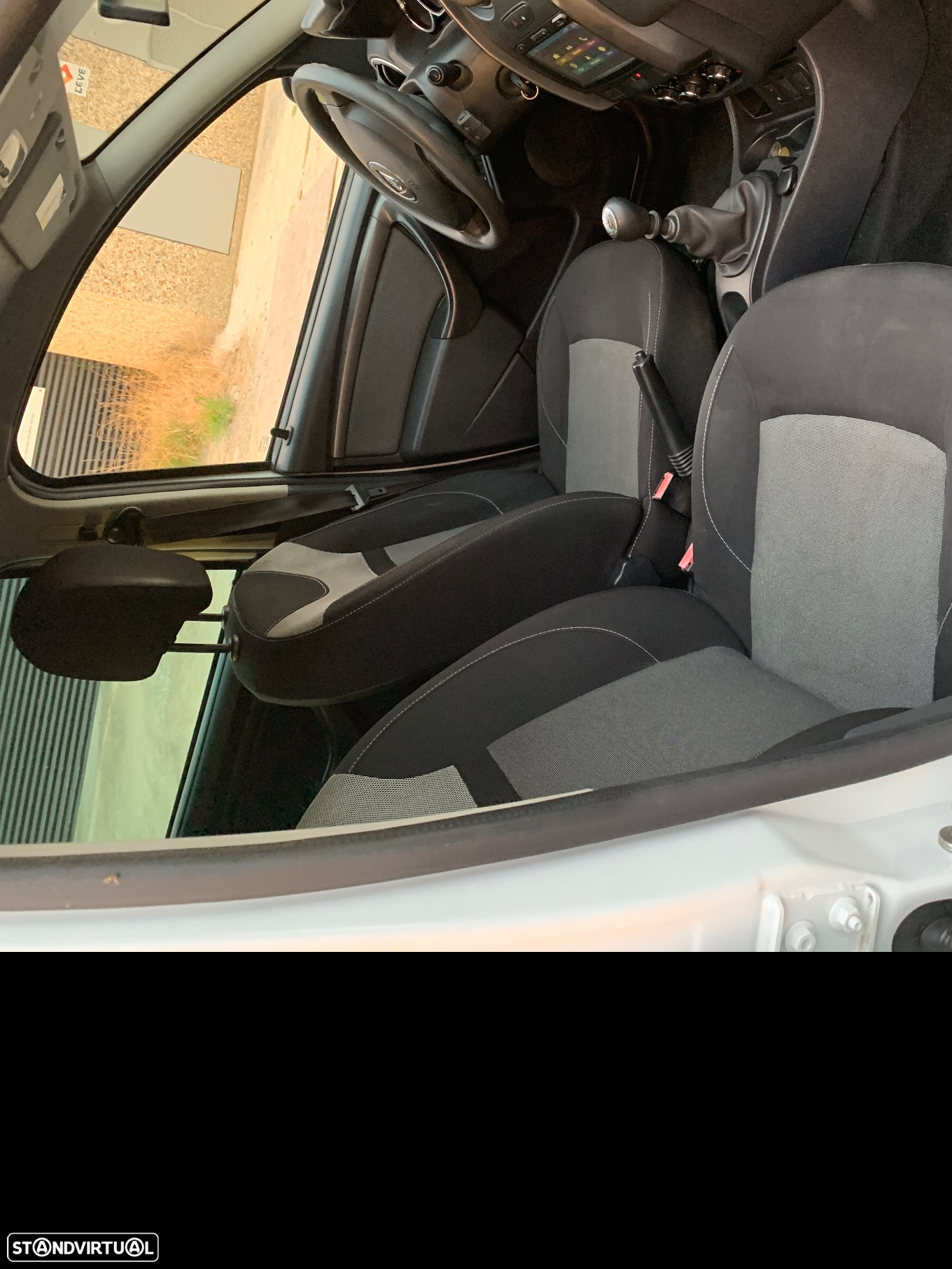 Dacia Duster 1.2 TCe Prestige - 11