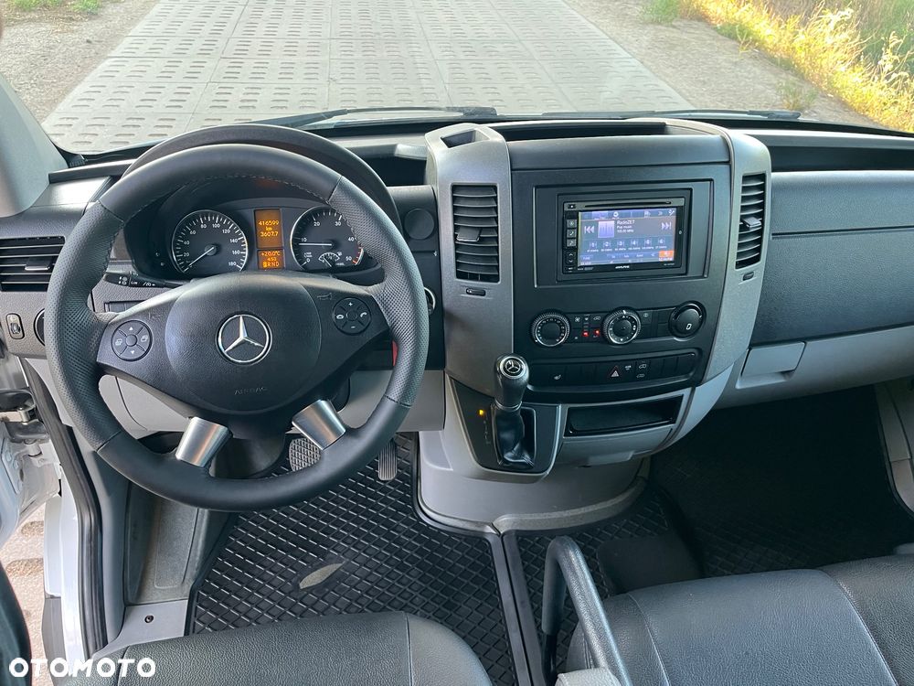 Mercedes-Benz Sprinter - 6