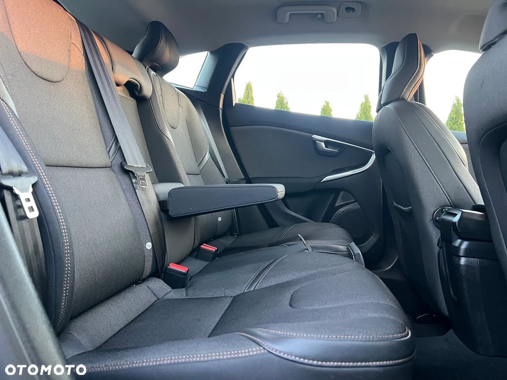 Volvo V40 Cross Country D4 Geartronic Momentum - 31