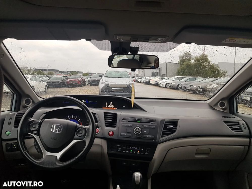 Honda Civic 1.8 MT ES - 7