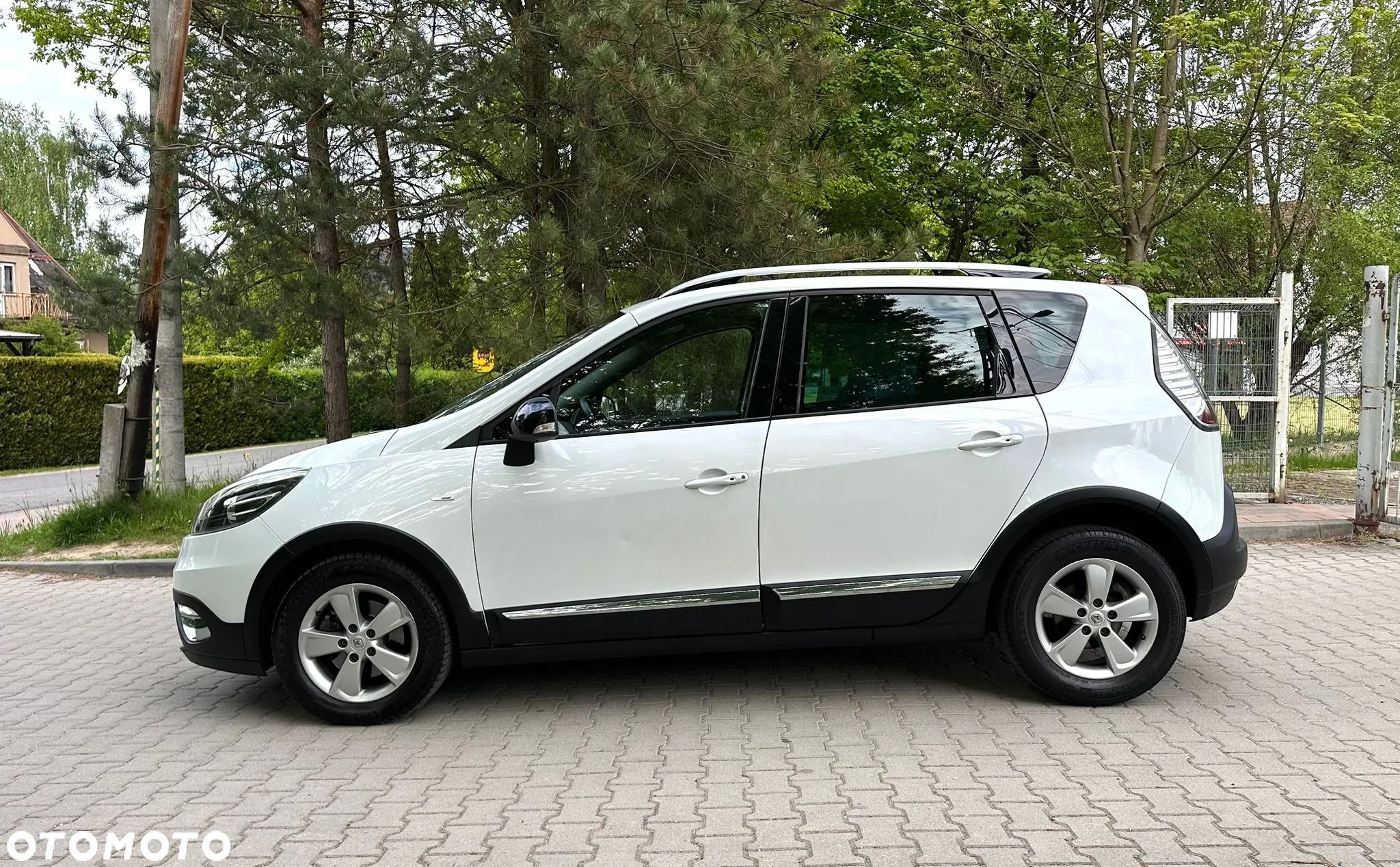 Renault Scenic Xmod 1.5 dCi Bose - 10