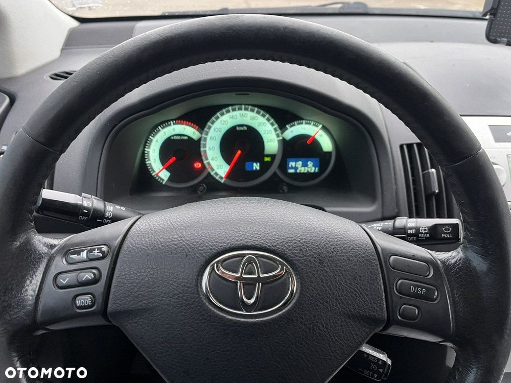 Toyota Corolla Verso - 9