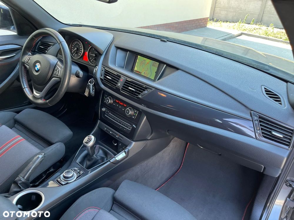 BMW X1 sDrive16d xLine - 13