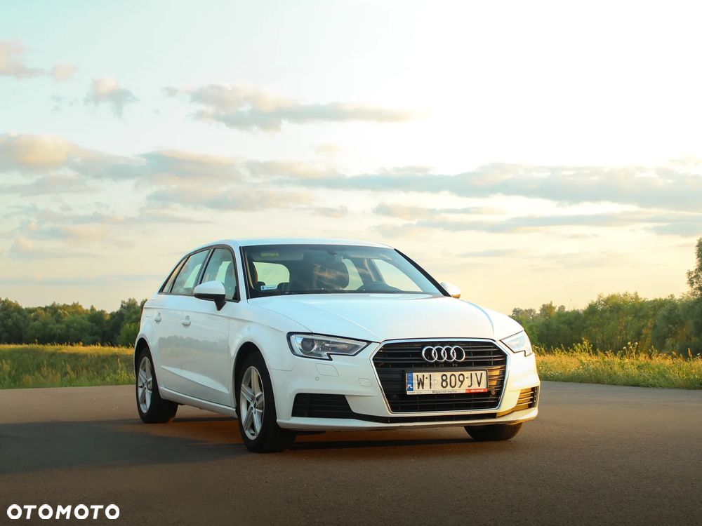 Audi A3 Sportback 35 TFSI S tronic - 4
