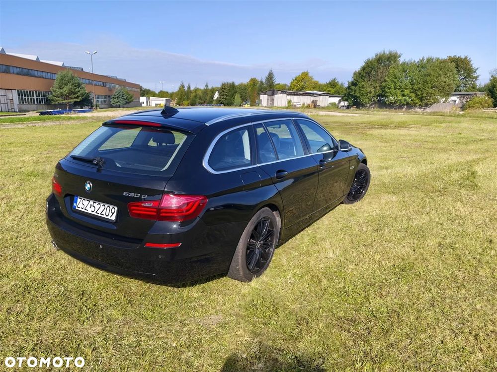 BMW Seria 5 530d xDrive - 16