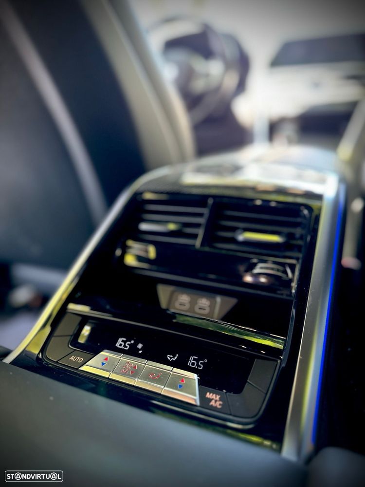 BMW 840 Gran Coupé d xDrive Pack M - 16