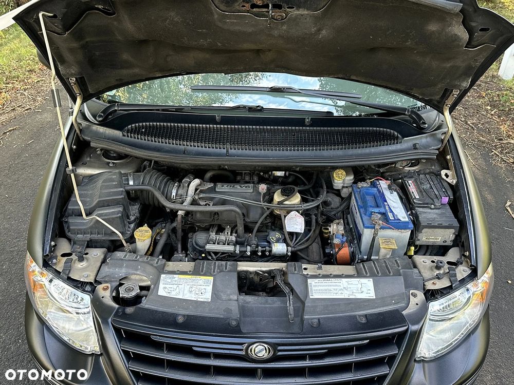 Chrysler Town & Country 3.8 - 22