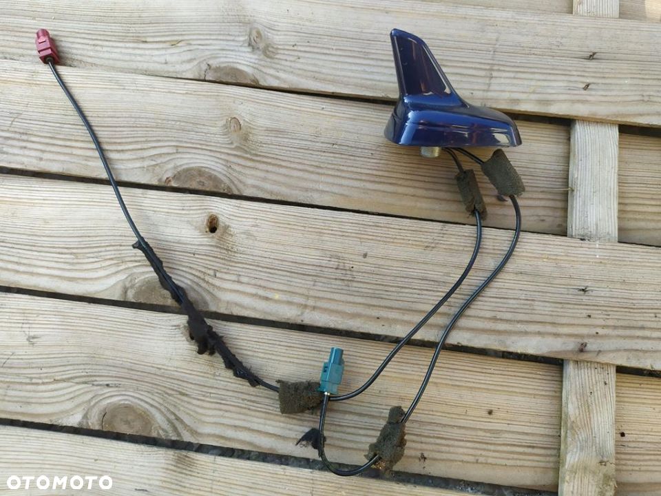 AUDI A8 D3 ANTENA DACHOWA GPS 4E0035503R - 1