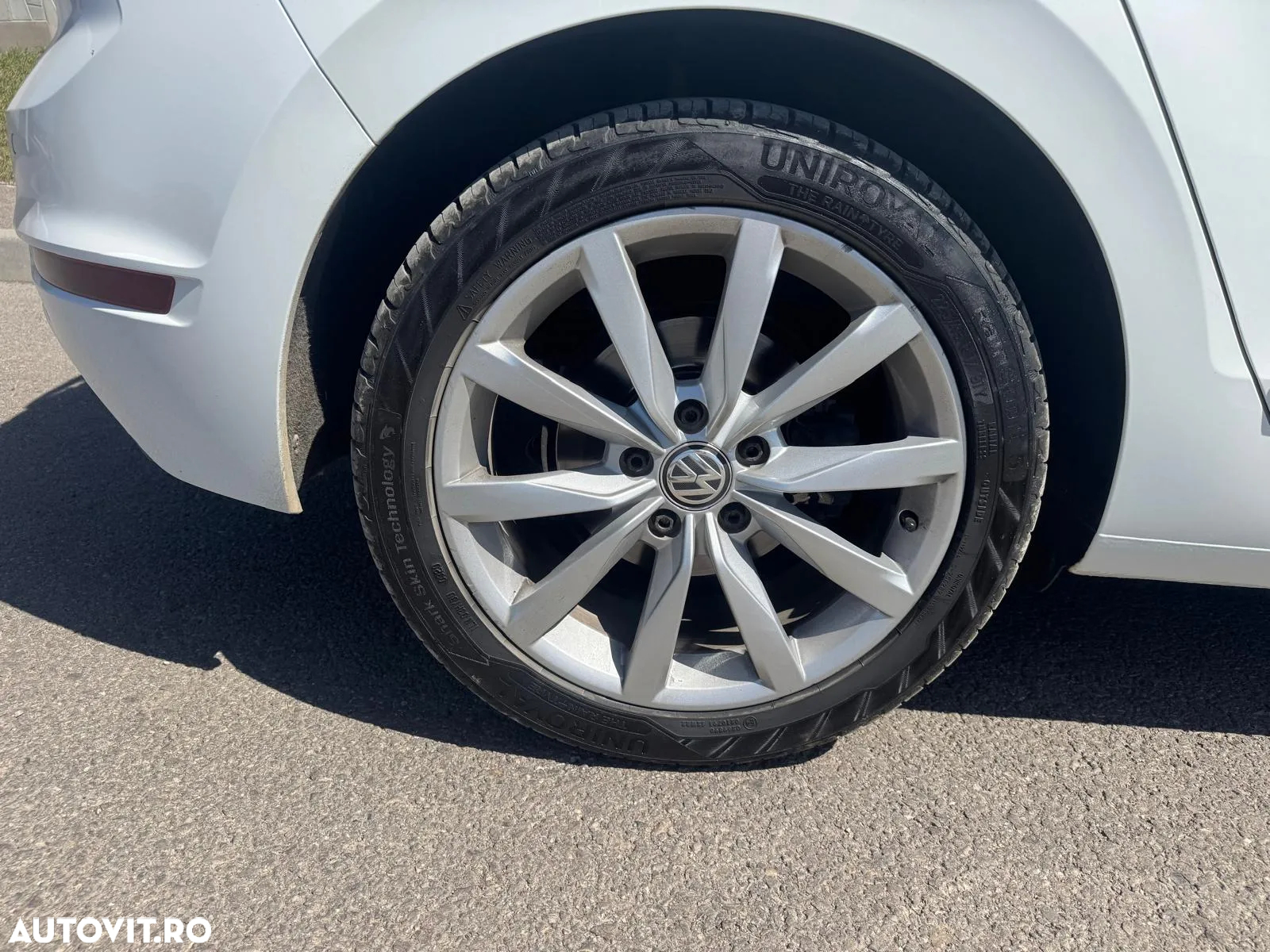 Volkswagen Golf 1.5 TSI ACT OPF DSG Highline - 4