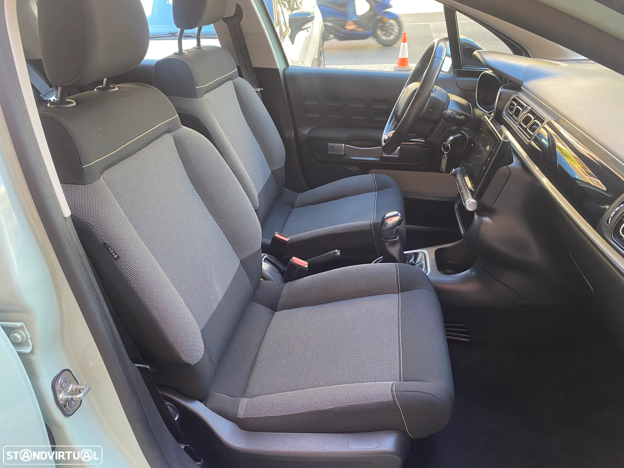 Citroën C3 1.2 PureTech Feel - 33
