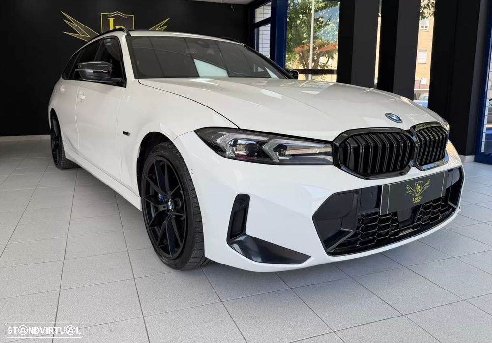BMW 330 e Pack Desportivo M Auto - 52