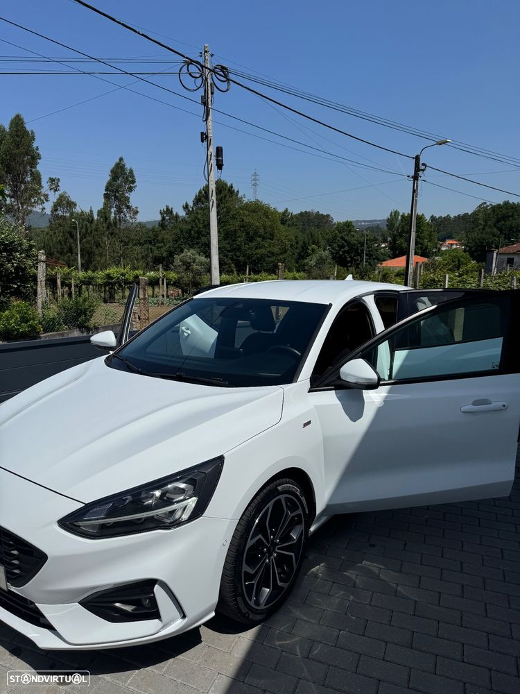 Ford Focus 1.0 EcoBoost MHEV ST-Line - 15