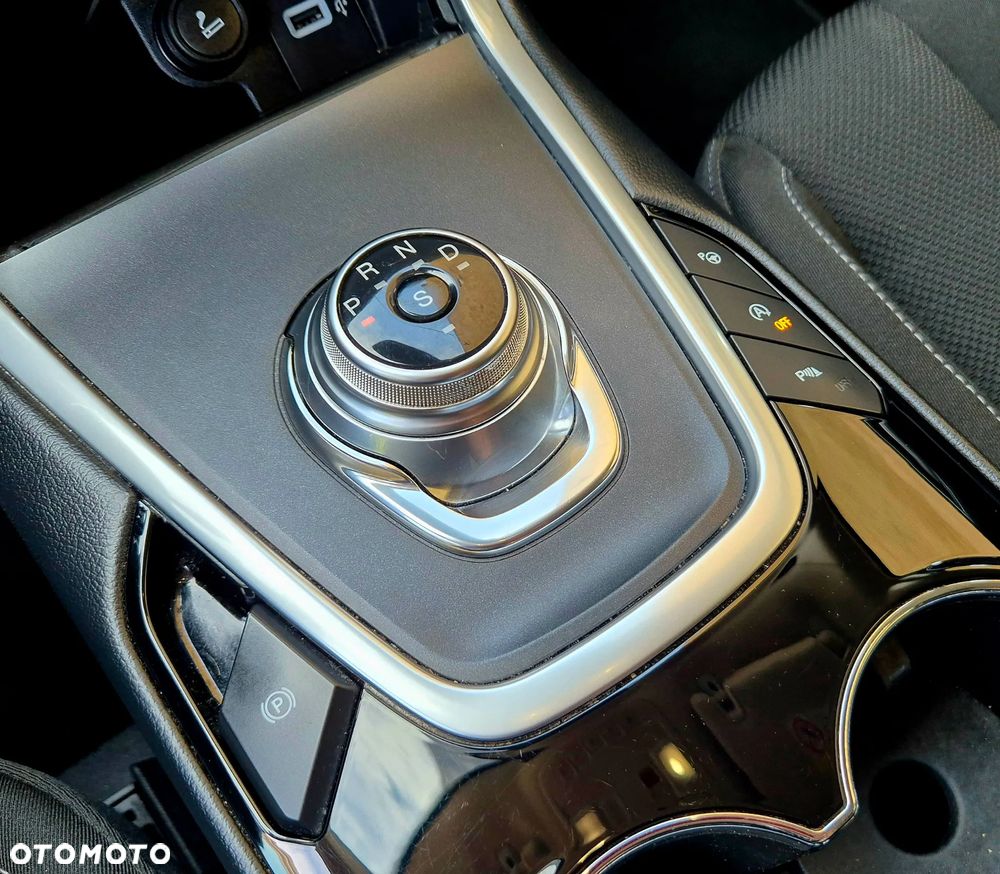 Ford S-Max 2.0 EcoBlue Titanium - 24