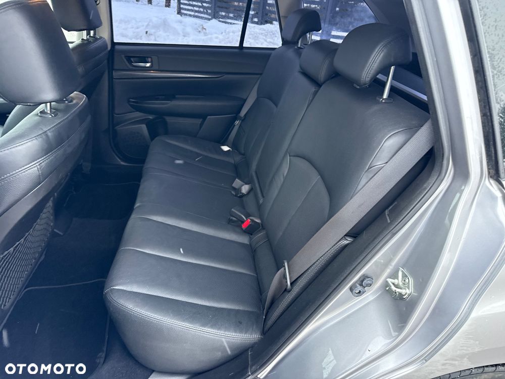 Subaru Legacy 2.5i GT - 14