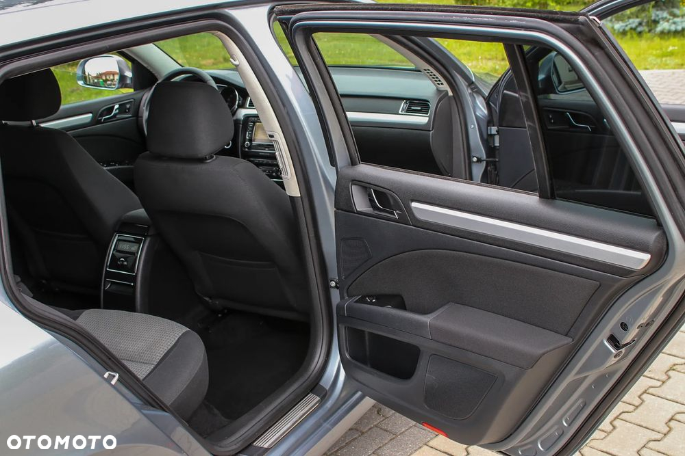 Skoda Superb 2.0 TDI DSG Exclusive - 24