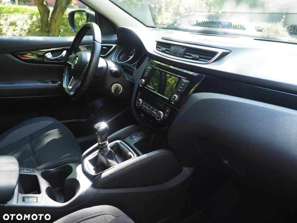 Nissan Qashqai 1.3 DIG-T N-Connecta - 4