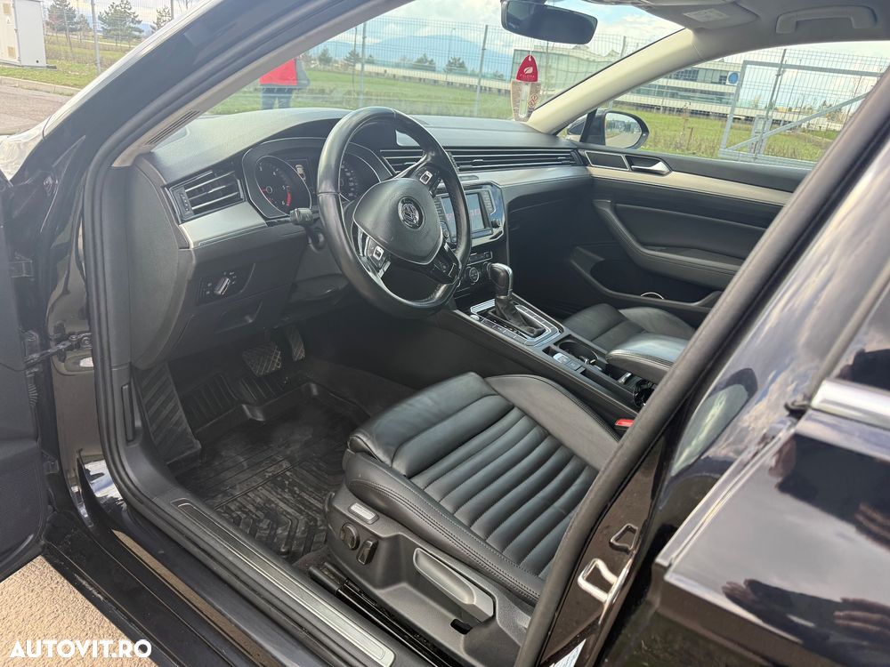 Volkswagen Passat 2.0 TDI DSG Highline - 9