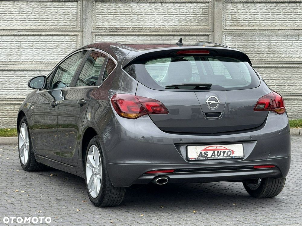Opel Astra IV 1.6 T Cosmo - 4