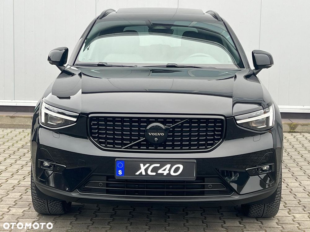 Volvo XC 40 B4 AWD Ultimate Dark - 11