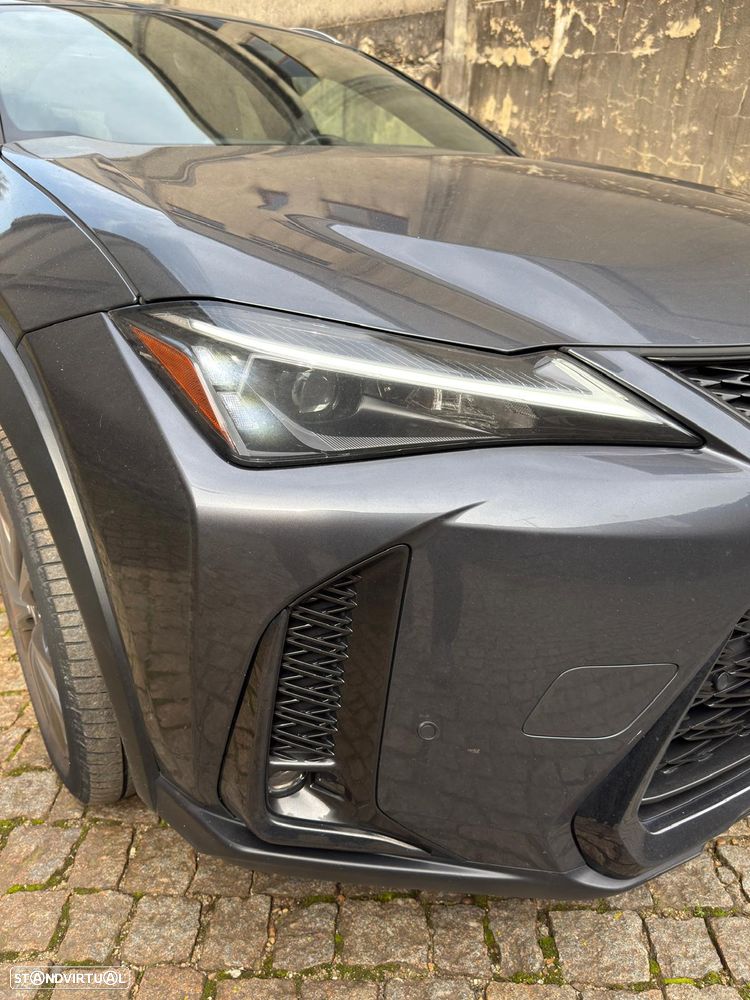 Lexus UX 250h F Sport - 2