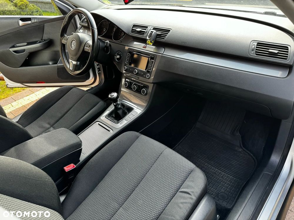 Volkswagen Passat 1.4 TSI BMT Trendline - 14