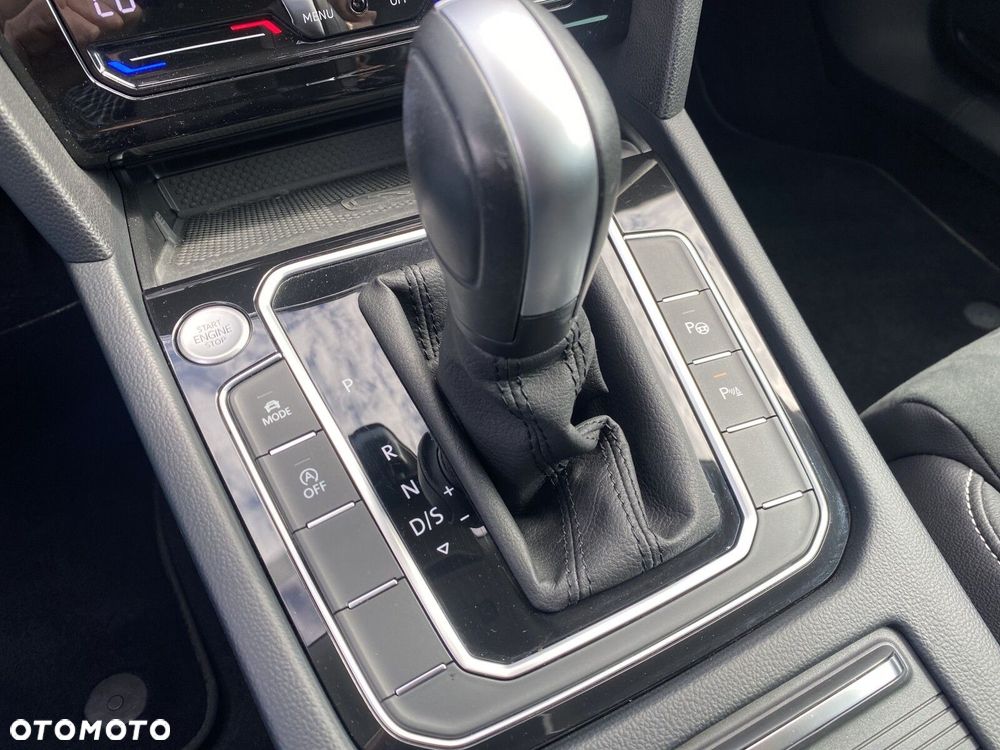 Volkswagen Passat - 26