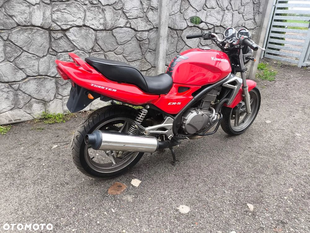 Kawasaki ER - 12