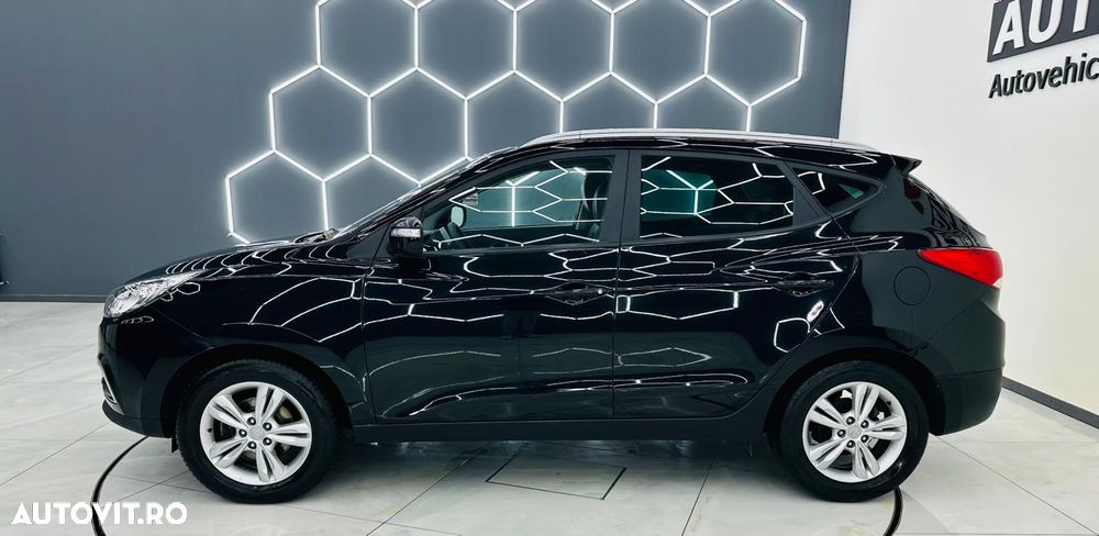 Hyundai ix35 1.7 CRDI 2WD blue Finale Gold - 31