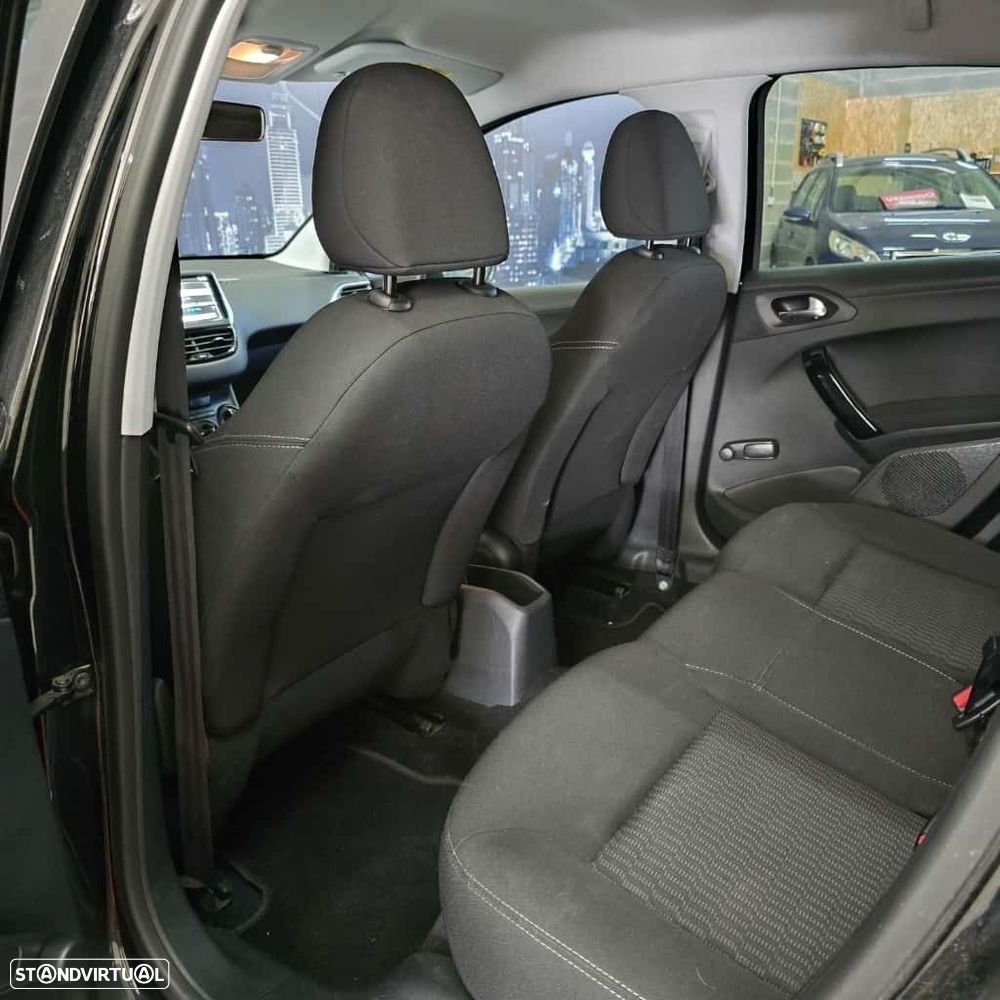 Peugeot 208 82 VTI Style - 10