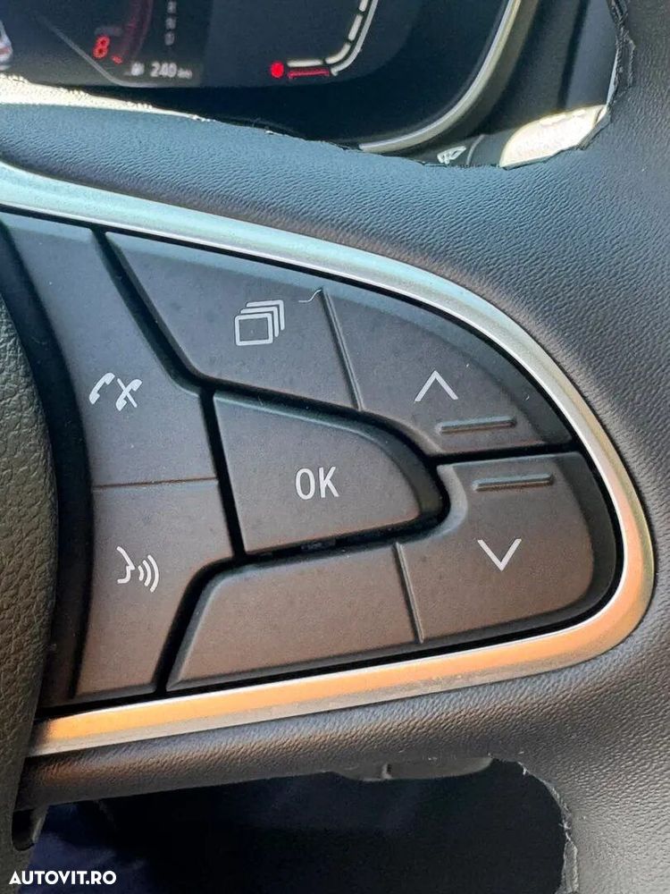 Renault Megane TCe 140 EDC GPF Intens - 24