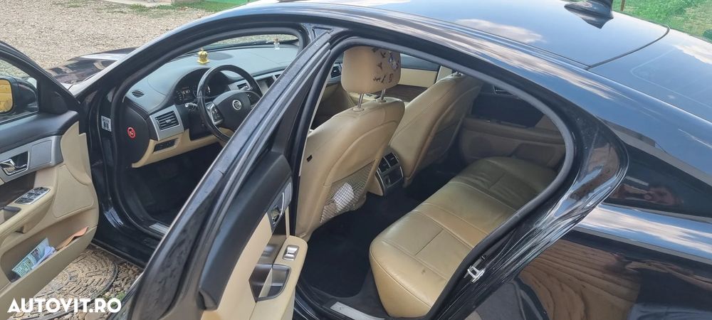 Jaguar XF 2.2D - 3