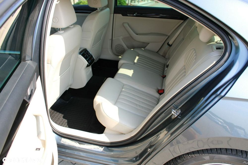 Skoda Superb 2.0 TDI 4x4 DSG L&K - 39