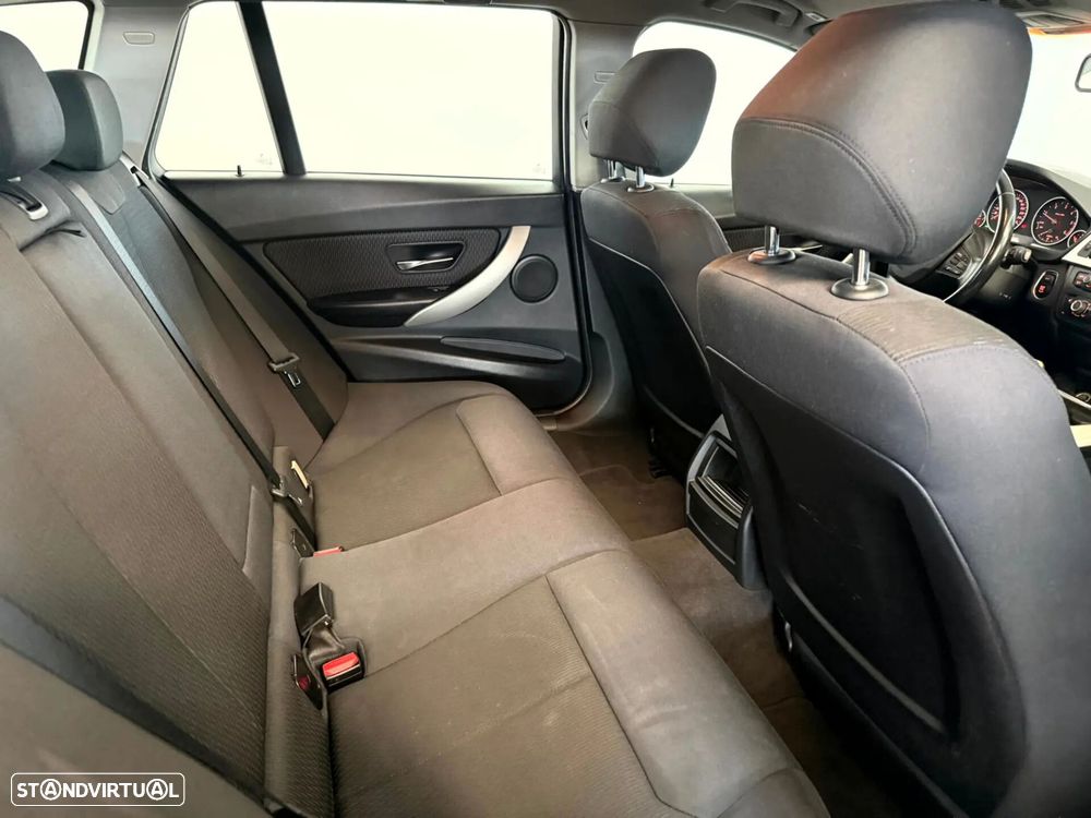 BMW 318 d Navigation - 22