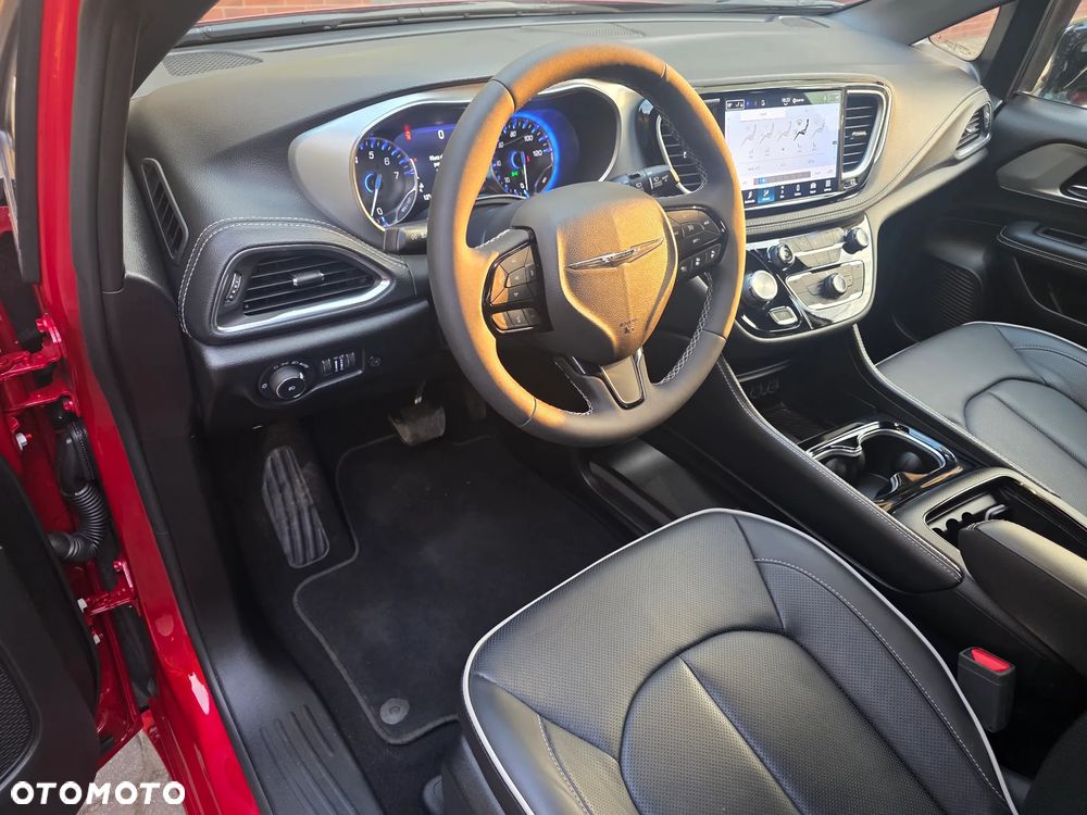 Chrysler Pacifica - 9