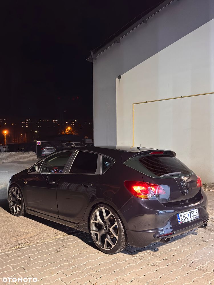 Opel Astra 1.6 T Sport - 1