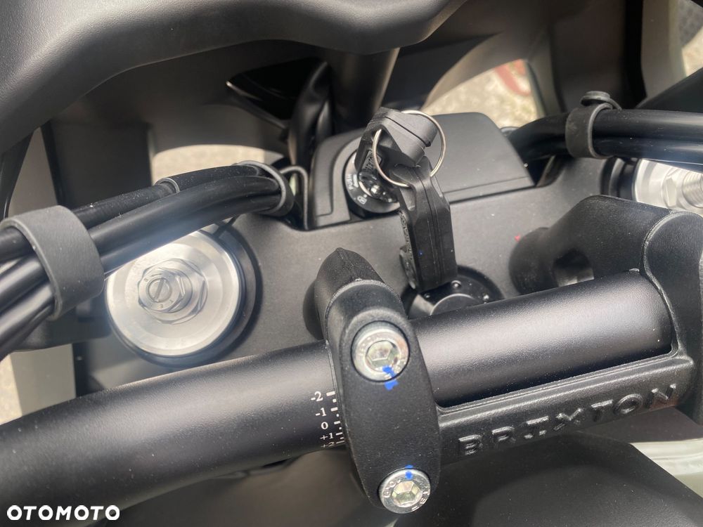 Brixton Crossfire - 8