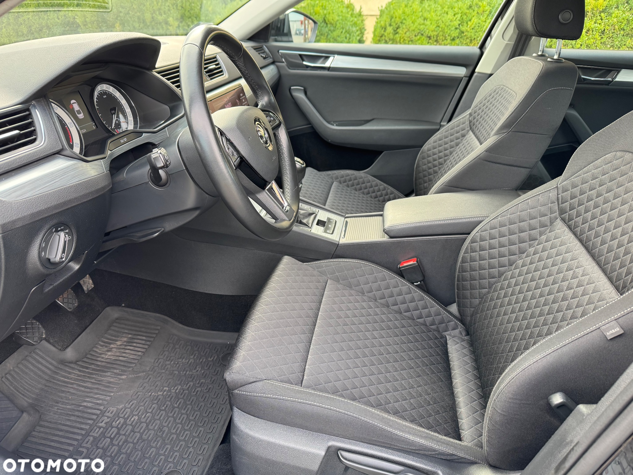Skoda Superb 2.0 TDI Ambition - 11