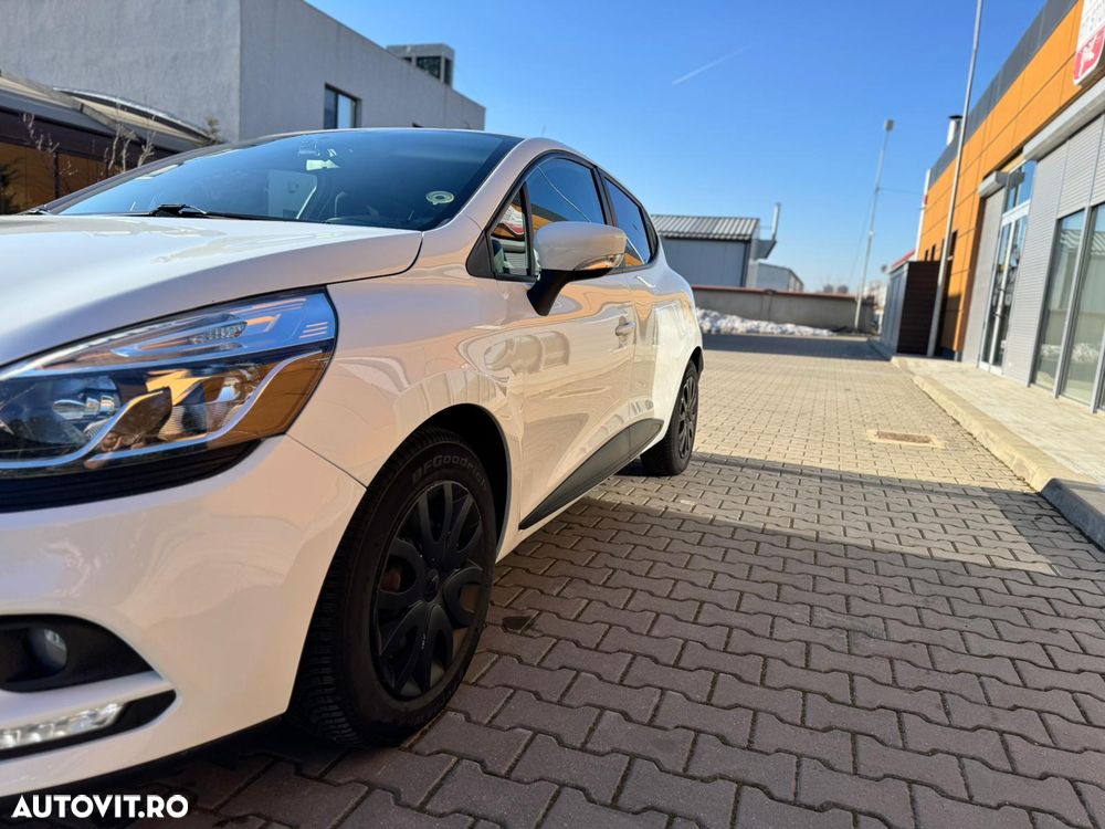 Renault Clio 1.5 dCi 75 Expression - 8