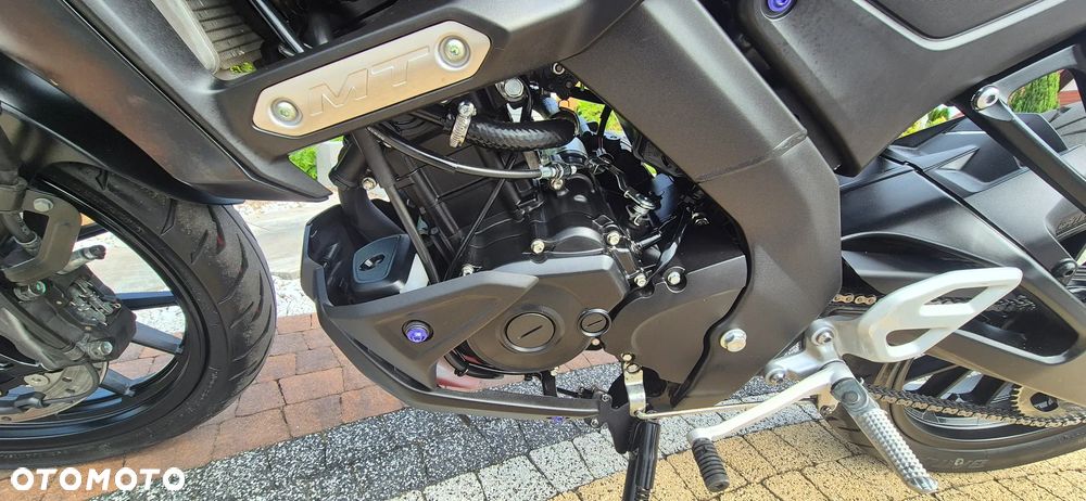 Yamaha MT - 8