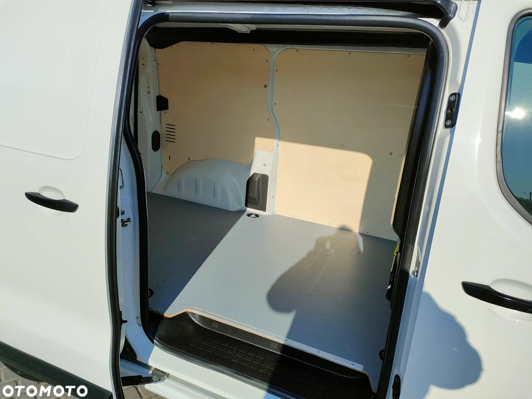 Opel Vivaro - 28