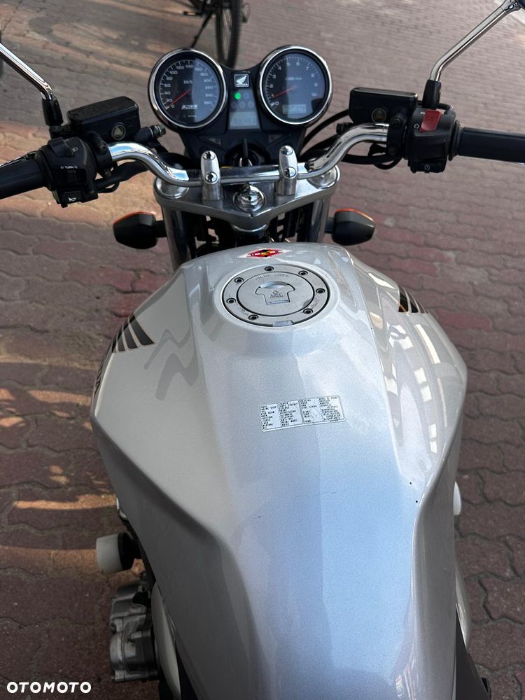 Honda CB - 7