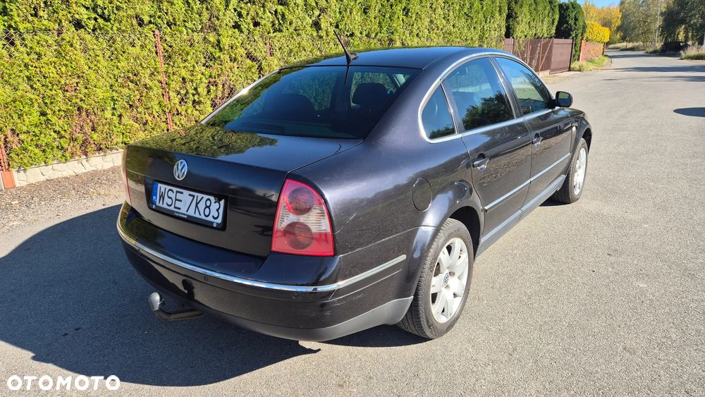 Volkswagen Passat 1.9 TDI Highline - 4