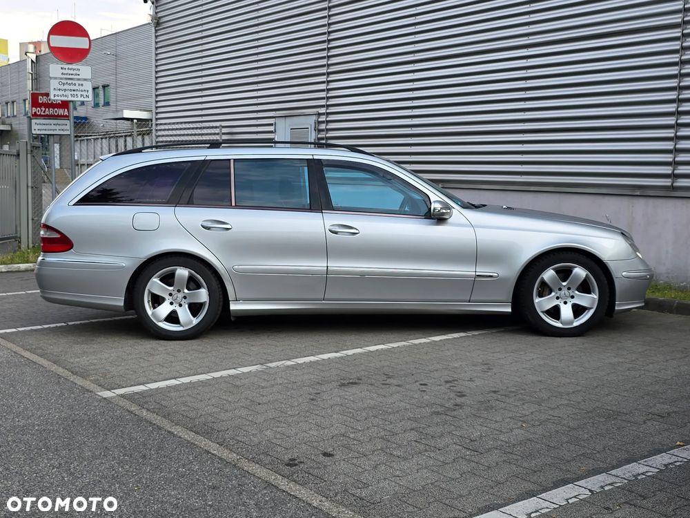 Mercedes-Benz Klasa E 320 T Avantgarde - 31